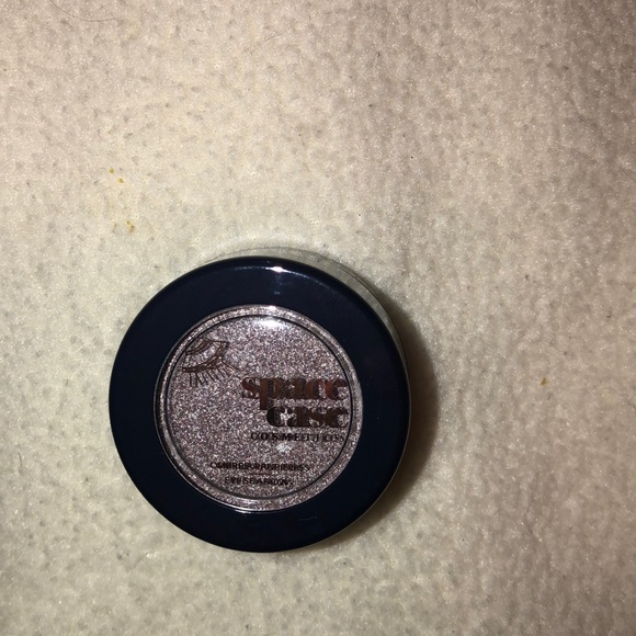 $5/30 New in box SPACE CASE cosmetic eye shadow - Picture 2 of 6